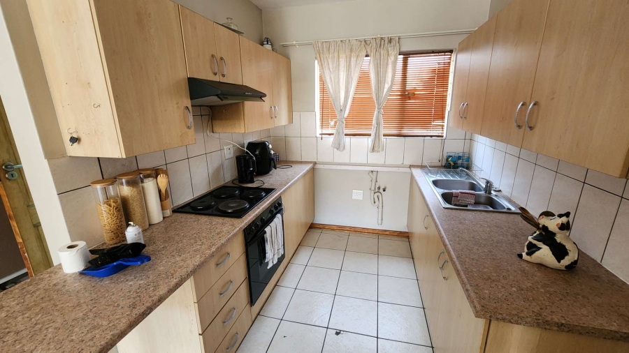 To Let 2 Bedroom Property for Rent in Pellissier Free State